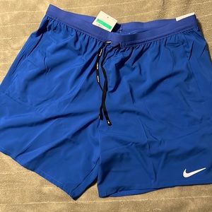 NWT Nike Mens